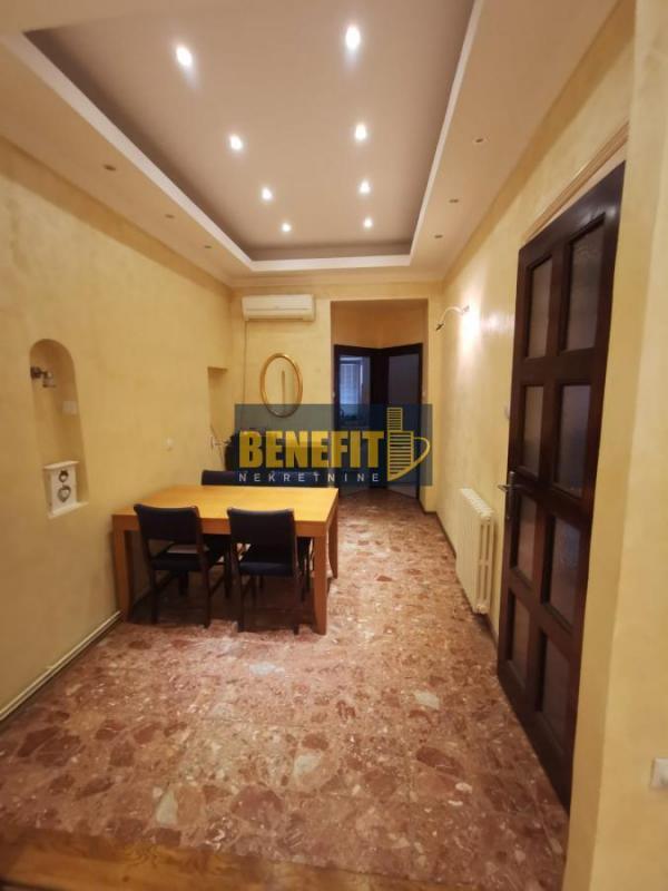 Stan na prodaju u Beogradu, Vračar (Hram), cetvorosoban, 83m2, cena 290000 evra