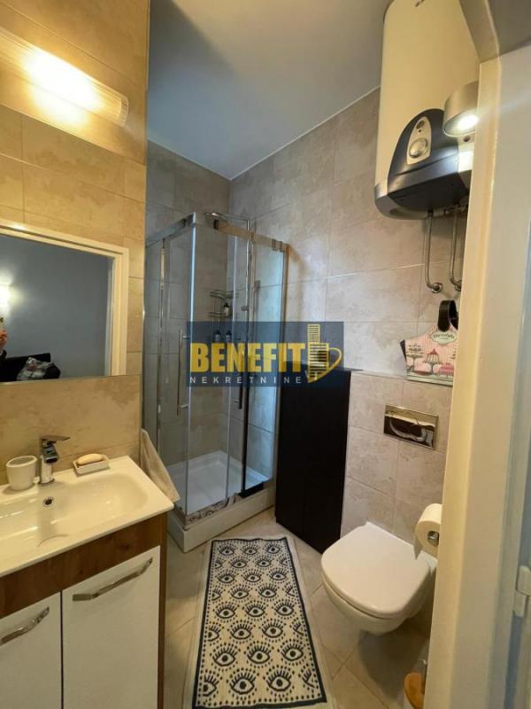 Stan na prodaju u Beogradu, Beograd (centar), trosoban, 72m2, cena 341500 evra