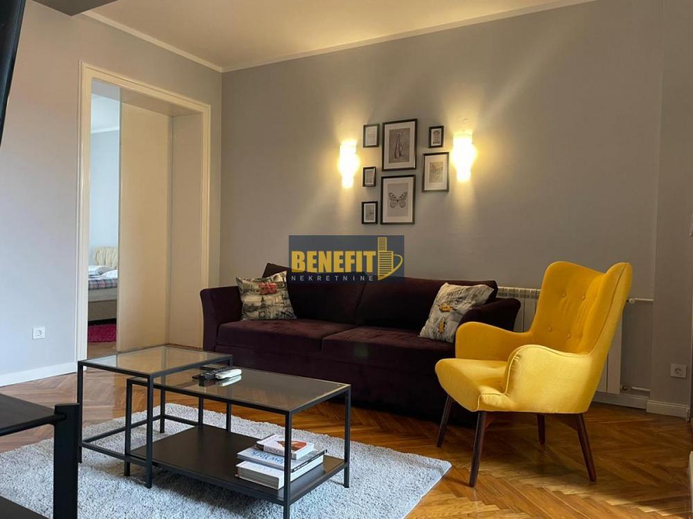 Stan na prodaju u Beogradu, Beograd (centar), trosoban, 72m2, cena 341500 evra