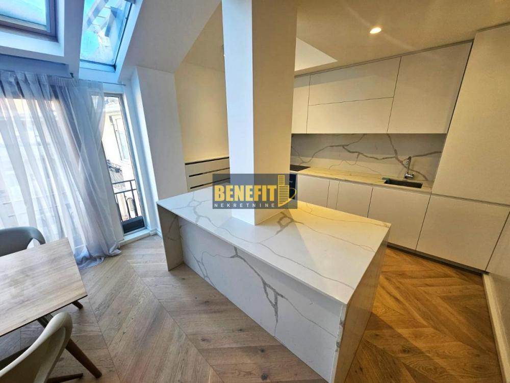Stan na prodaju u Beogradu, Stari grad, cetvorosoban, 123m2, cena 528900 evra