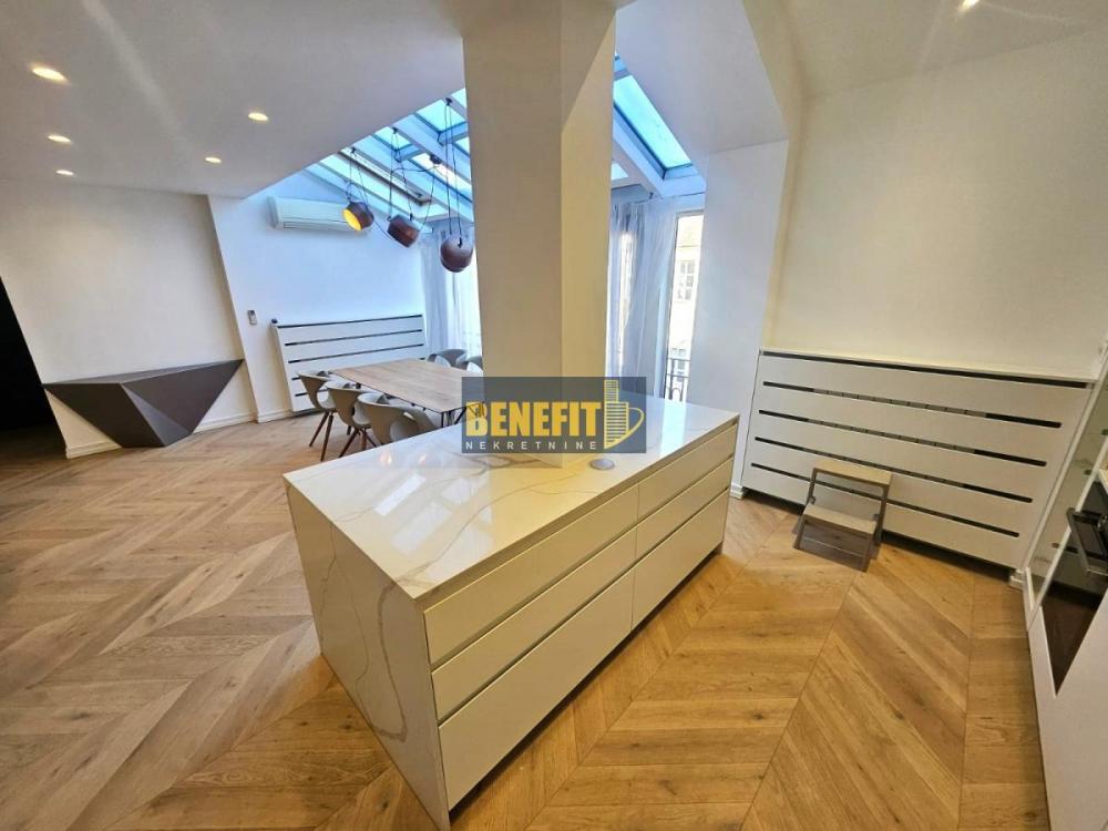 Stan na prodaju u Beogradu, Stari grad, cetvorosoban, 123m2, cena 528900 evra