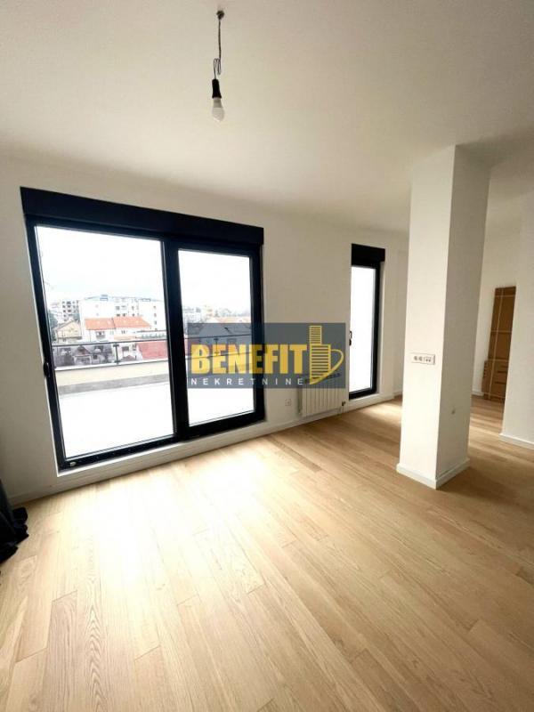 Stan na prodaju u Beogradu, Olimp, trosoban, 89m2, cena 284000 evra