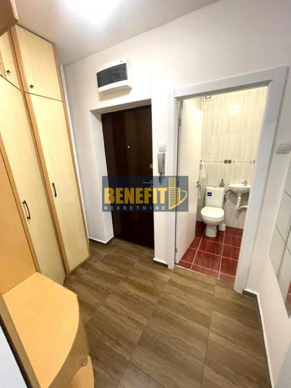 Stan na prodaju u Beogradu, Bežanijska kosa, cetvorosoban, 84m2, cena 254000 evra