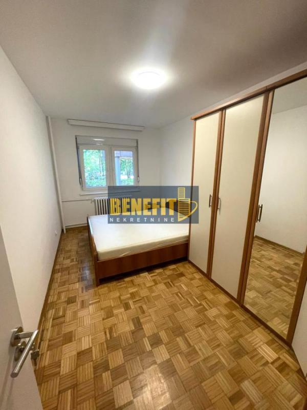 Stan na prodaju u Beogradu, Bežanijska kosa, cetvorosoban, 84m2, cena 254000 evra