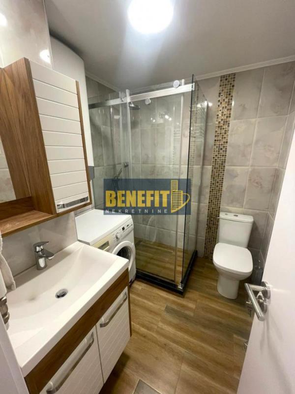 Stan na prodaju u Beogradu, Bežanijska kosa, cetvorosoban, 84m2, cena 254000 evra