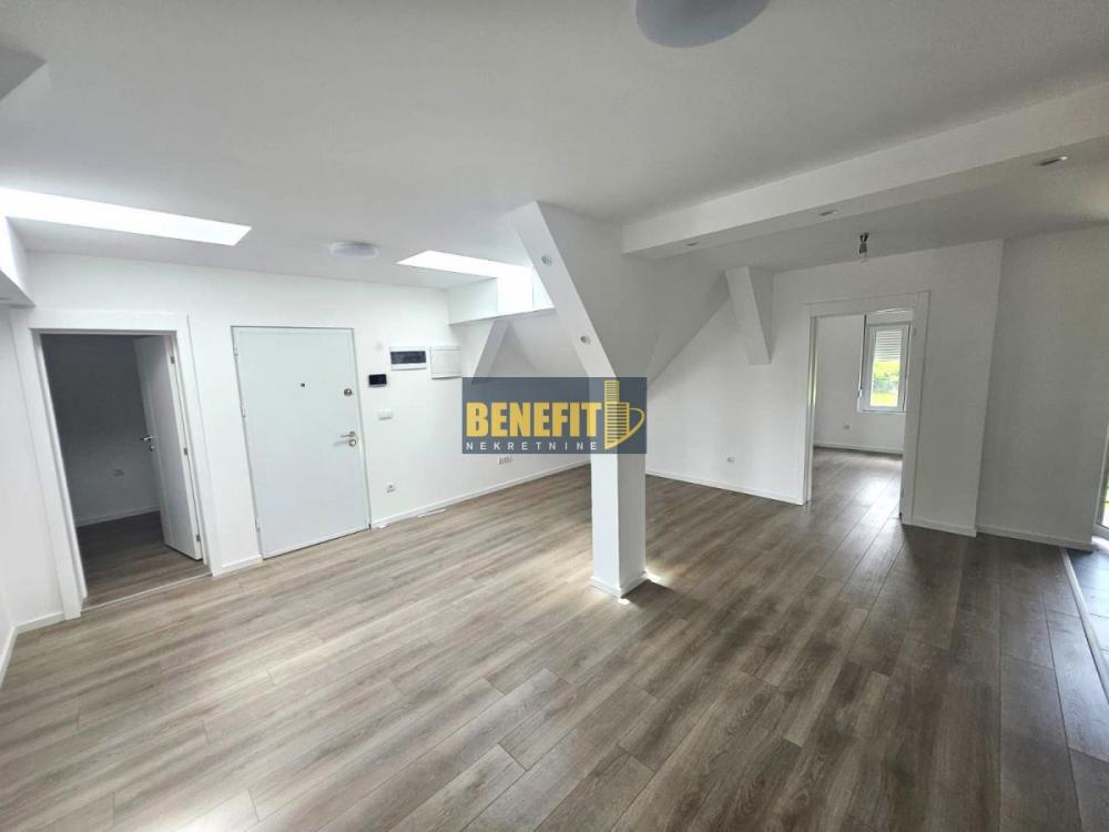 Stan na prodaju u Beogradu, Ostružnica, cetvorosoban, 100m2, cena 145000 evra