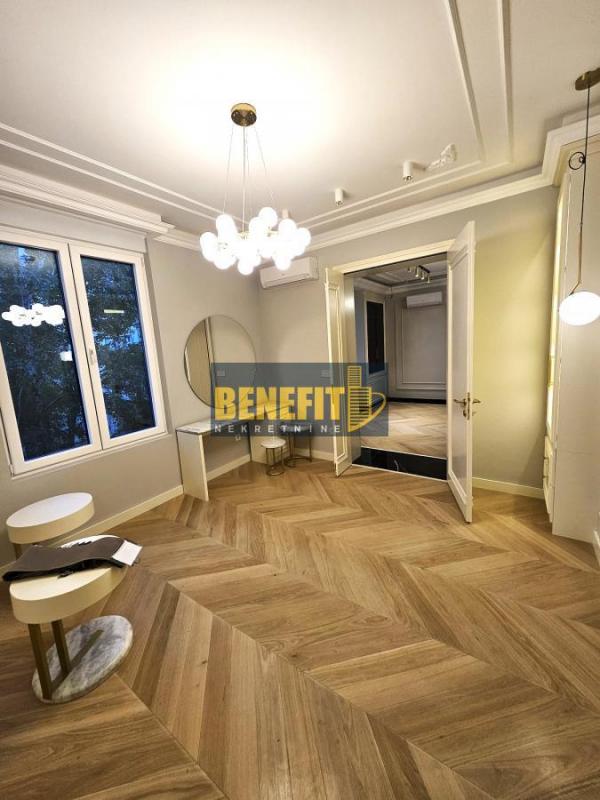 Stan na prodaju u Beogradu, Vračar (Centar), cetvorosoban, 100m2, cena 600000 evra