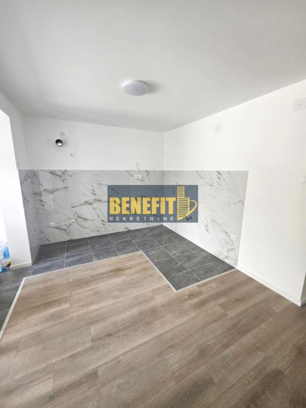 Stan na prodaju u Beogradu, Ostružnica, cetvorosoban, 150m2, cena 245000 evra
