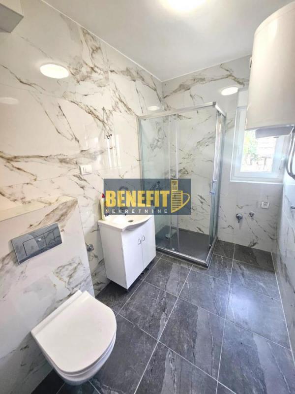 Stan na prodaju u Beogradu, Ostružnica, cetvorosoban, 150m2, cena 245000 evra