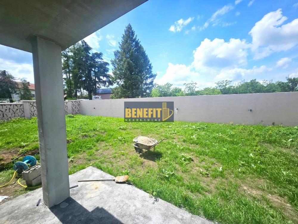 Stan na prodaju u Beogradu, Ostružnica, cetvorosoban, 150m2, cena 245000 evra