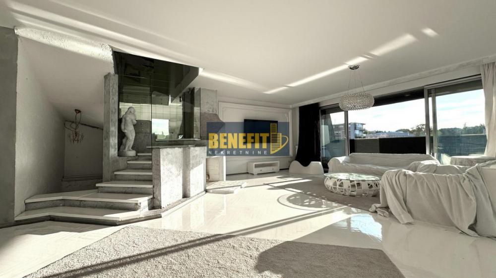 Stan na prodaju u Beogradu, Tašmajdan, cetvorosoban, 244m2, cena 900000 evra