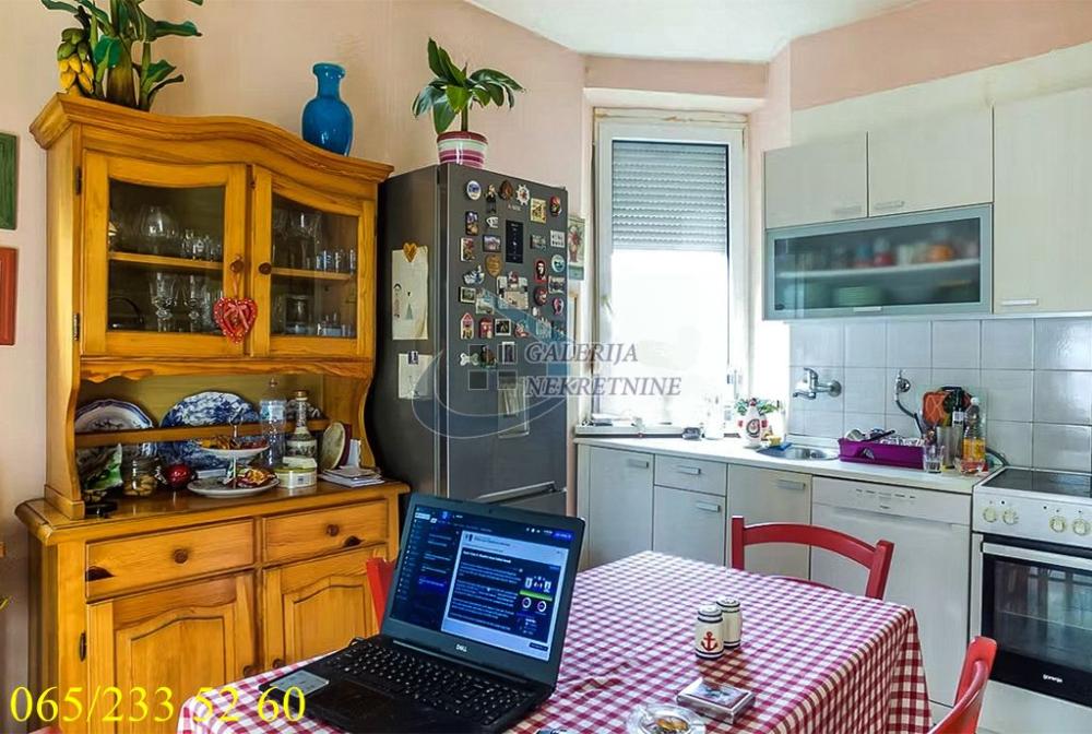 Stan na prodaju u Beogradu, Palilulska pijaca, cetvorosoban, 97m2, cena 280000 evra