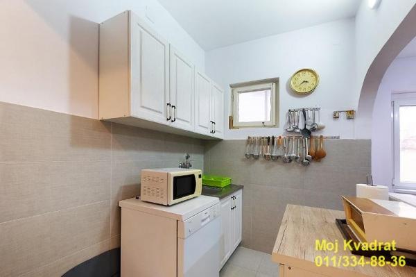 Stan na prodaju u Beogradu, Palilulska pijaca, dvoiposoban, 74m2, cena 250000 evra