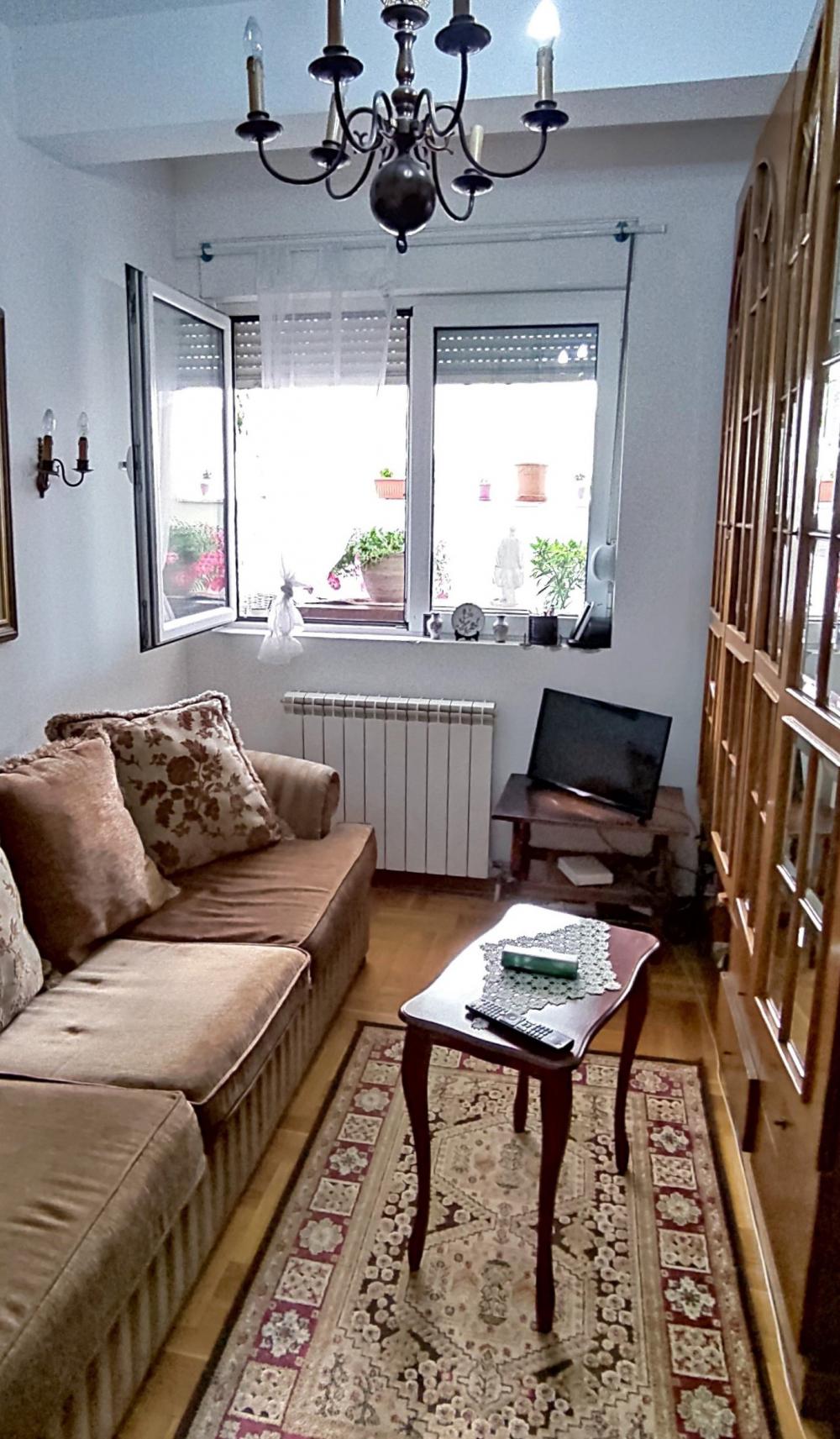 Stan na prodaju u Beogradu, Vračar, trosoban, 75m2, cena 240000 evra