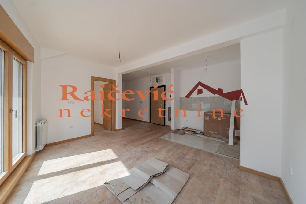 Stan na prodaju u Beogradu, Trošarina, troiposoban, 69m2, cena 236892 evra