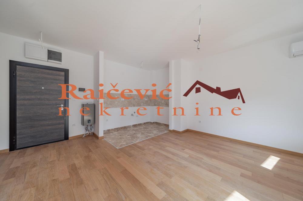 Stan na prodaju u Beogradu, Trošarina, troiposoban, 70m2, cena 230000 evra