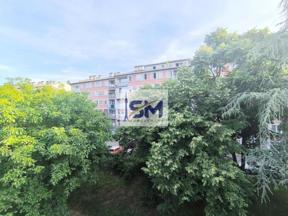 Stan na prodaju u Beogradu, Resnik, trosoban, 59m2, cena 115000 evra