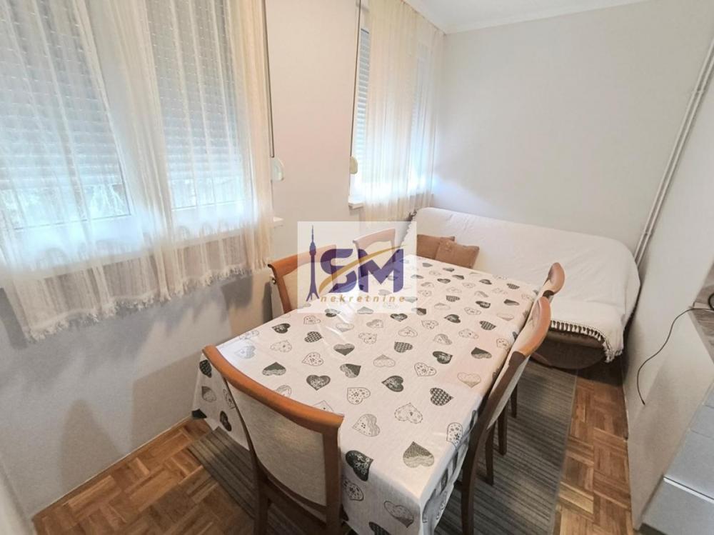 Stan na prodaju u Beogradu, Resnik, trosoban, 59m2, cena 115000 evra