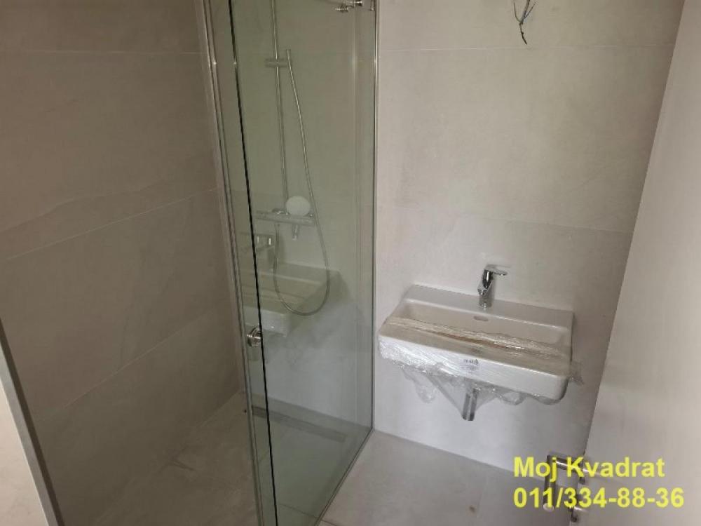 Stan na prodaju u Beogradu, Novi Beograd blok 64, dvosoban, 65m2, cena 282000 evra