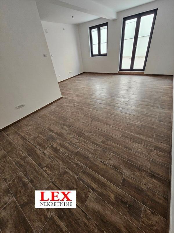 Stan na prodaju u Beogradu, Učiteljsko naselje, trosoban, 64m2, cena 205000 evra