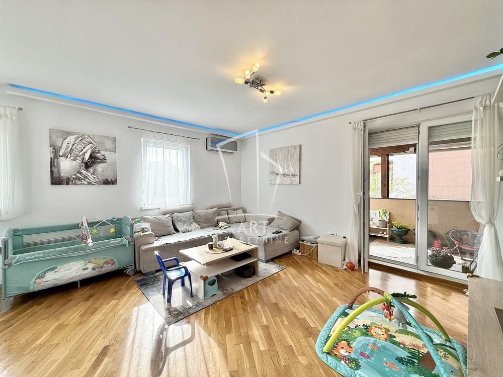 Stan na prodaju u Beogradu, Učiteljsko naselje, trosoban, 83m2, cena 280000 evra