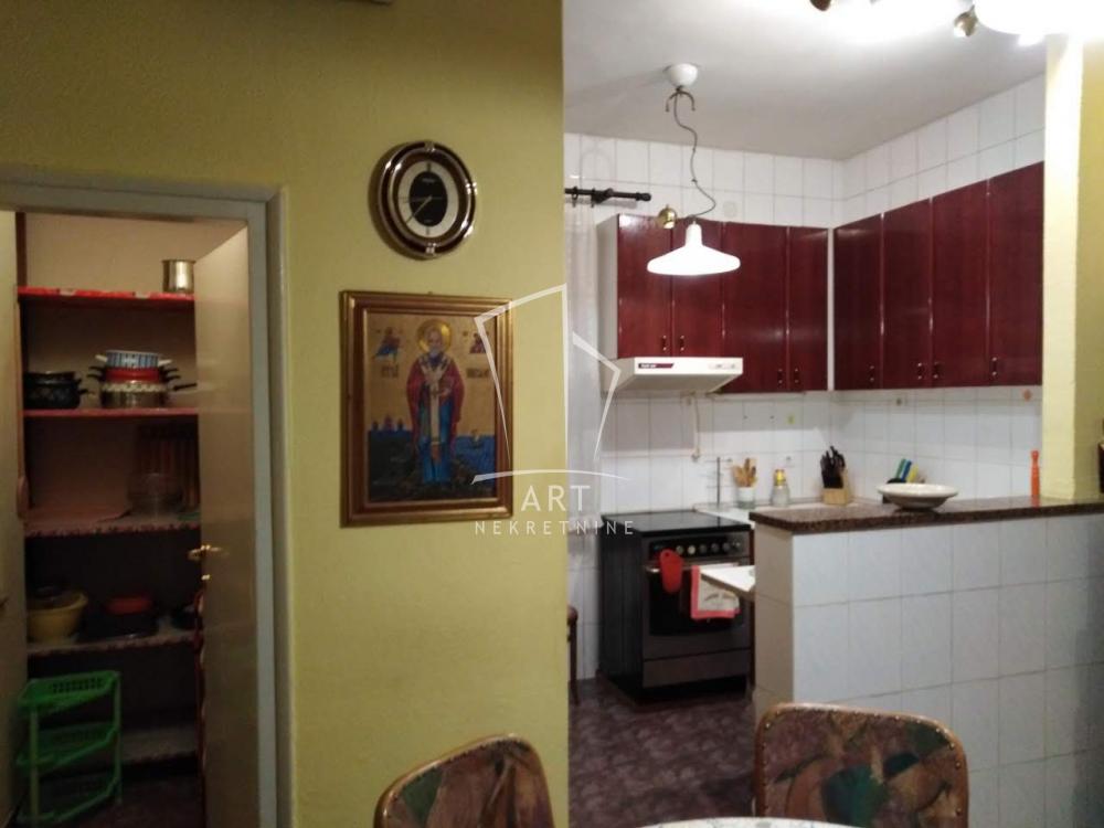 Stan na prodaju u Beogradu, Zvezdara, dvosoban, 64m2, cena 280000 evra