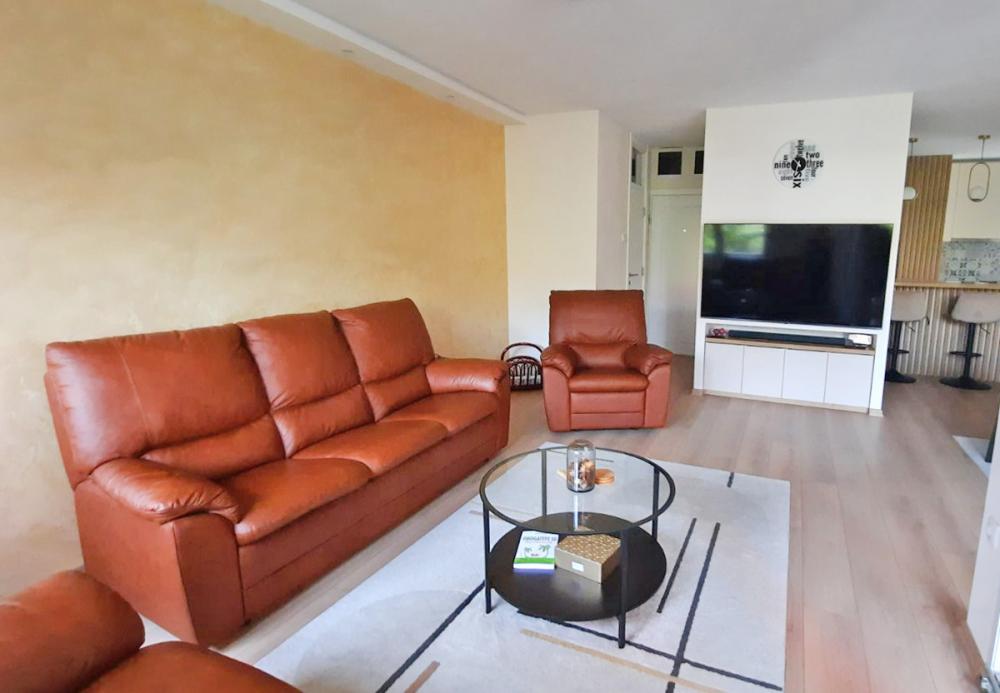 Stan na prodaju u Beogradu, Banjica, trosoban, 77m2, cena 260000 evra