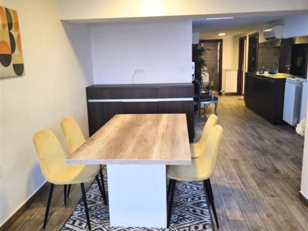Stan na prodaju u Beogradu, Vračar, trosoban, 123m2, cena 320000 evra