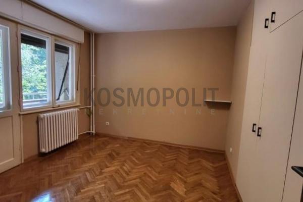 Stan na prodaju u Beogradu, Kalenić pijaca, cetvorosoban, 100m2, cena 420000 evra