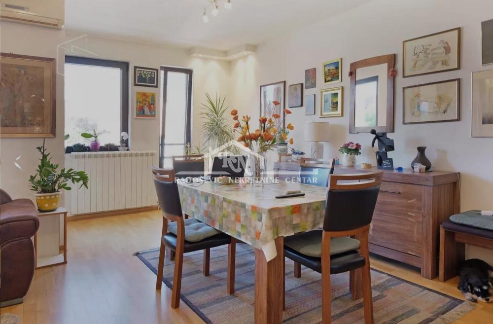 Stan na prodaju u Beogradu, Vračar, trosoban, 101m2, cena 305000 evra