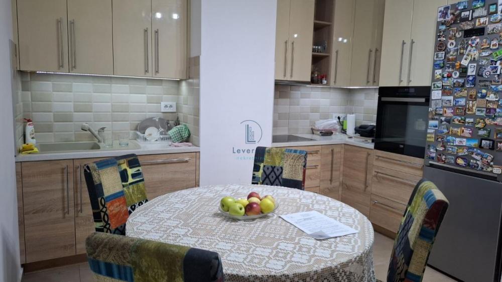 Stan na prodaju u Beogradu, Višnjička banja, trosoban, 70m2, cena 227500 evra