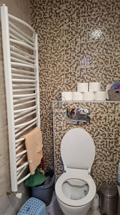 Stan na prodaju u Beogradu, Višnjička banja, trosoban, 70m2, cena 227500 evra