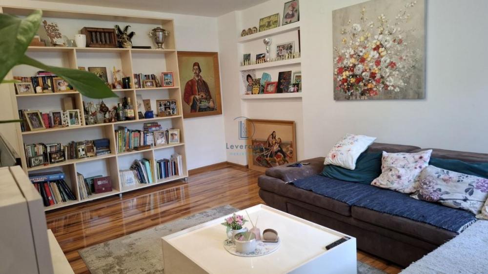 Stan na prodaju u Beogradu, Višnjička banja, trosoban, 70m2, cena 227500 evra