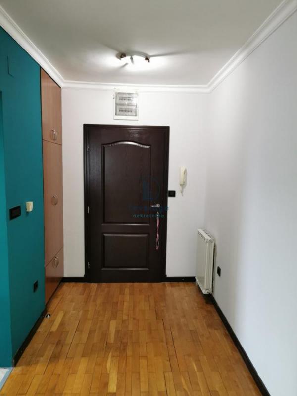 Stan na prodaju u Beogradu, Dušanovac, jednoiposoban, 56m2, cena 159600 evra