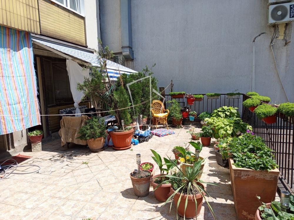 Stan na prodaju u Beogradu, Stari grad, trosoban, 65m2, cena 300000 evra