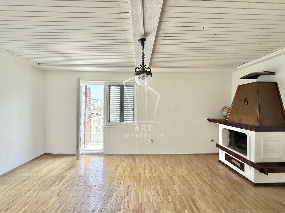 Stan na prodaju u Beogradu, Slavija, dvosoban, 79m2, cena 279900 evra