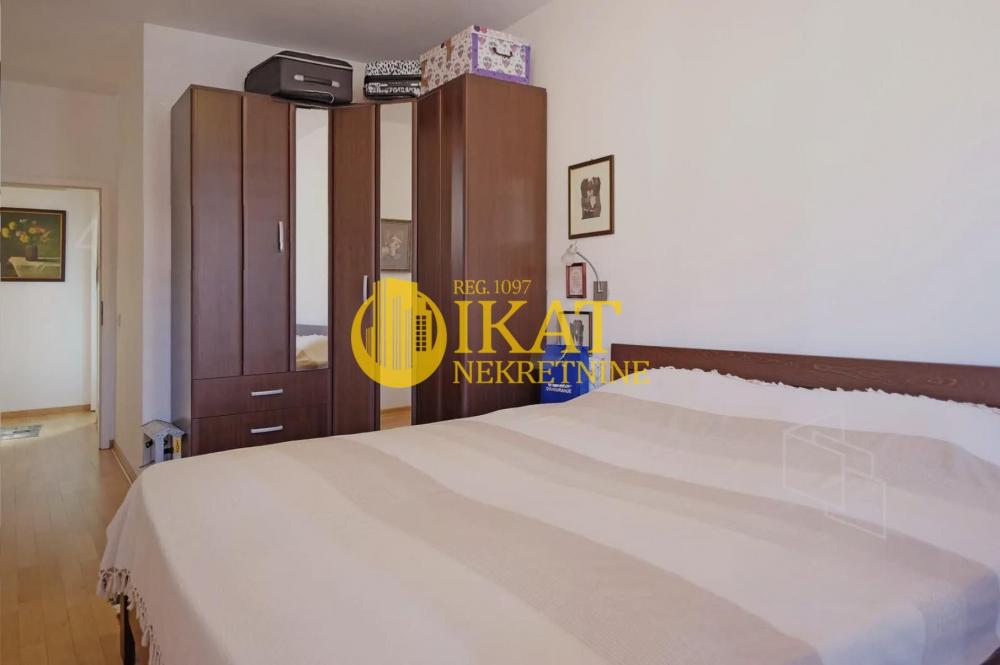 Stan na prodaju u Beogradu, Vračar, trosoban, 101m2, cena 305000 evra