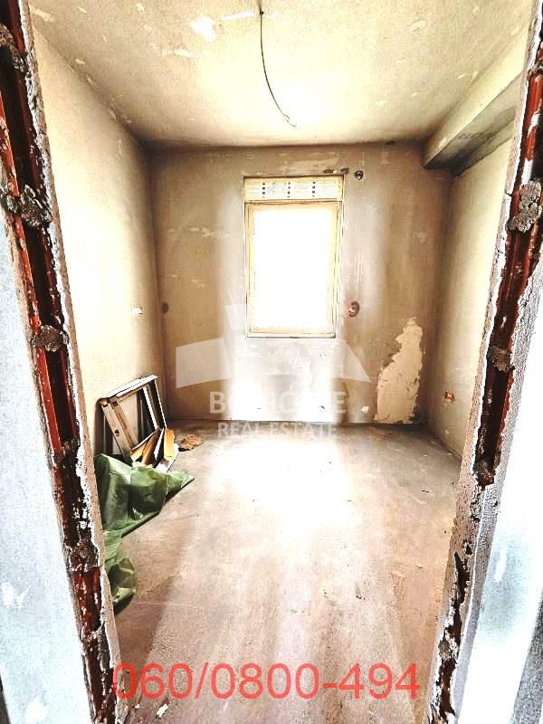Stan na prodaju u Beogradu, Crveni Krst, troiposoban, 82m2, cena 286825 evra