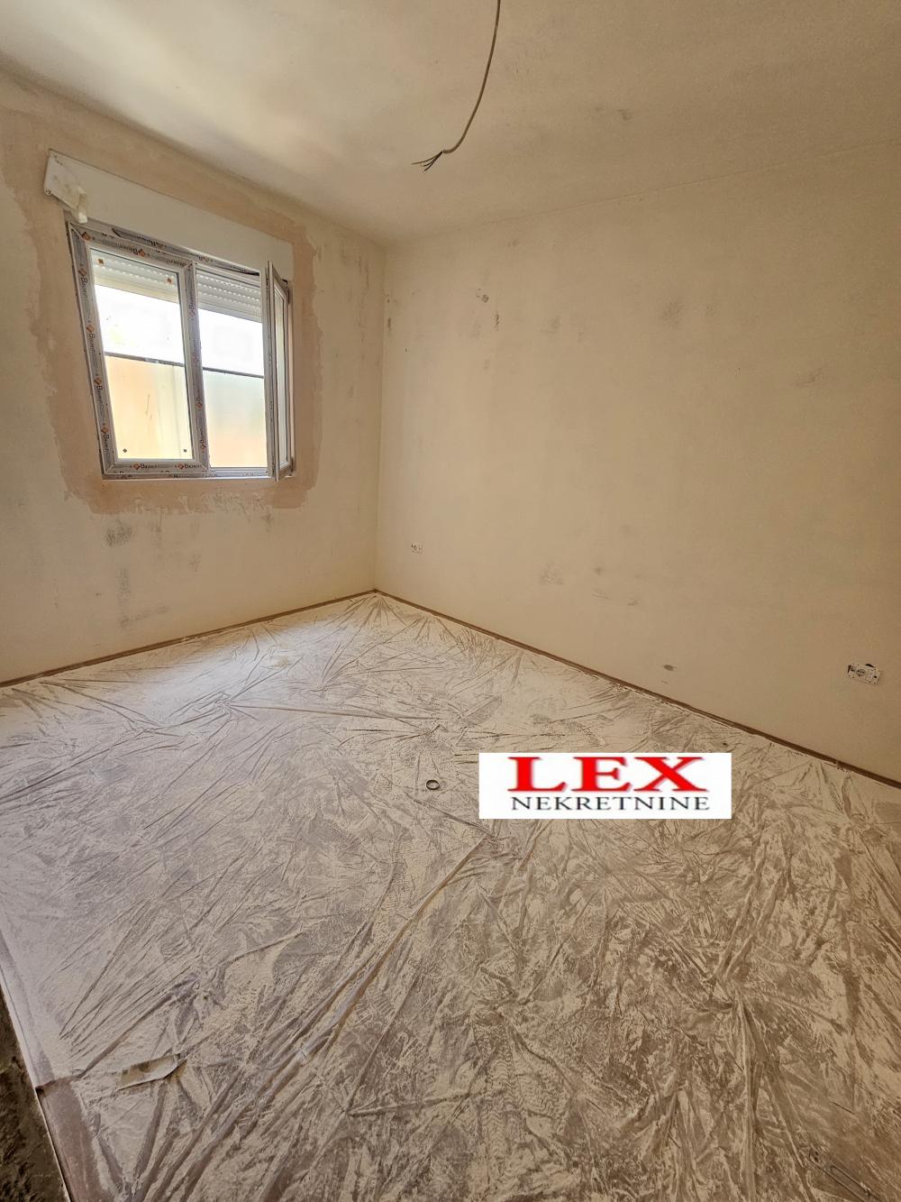 Stan na prodaju u Beogradu, Batajnica, trosoban, 61m2, cena 100980 evra