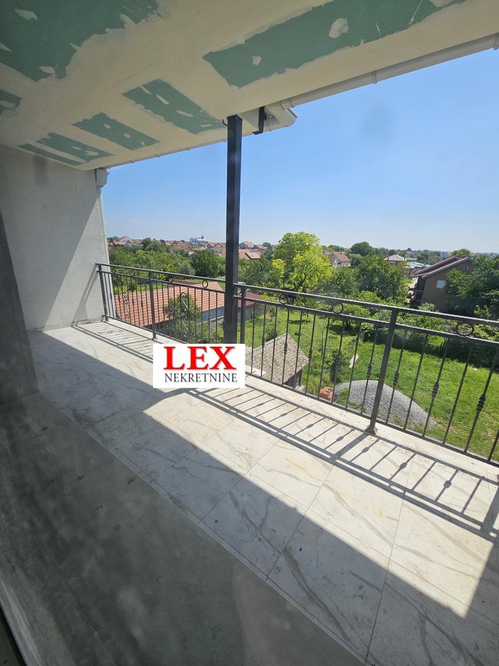 Stan na prodaju u Beogradu, Batajnica, trosoban, 61m2, cena 100980 evra