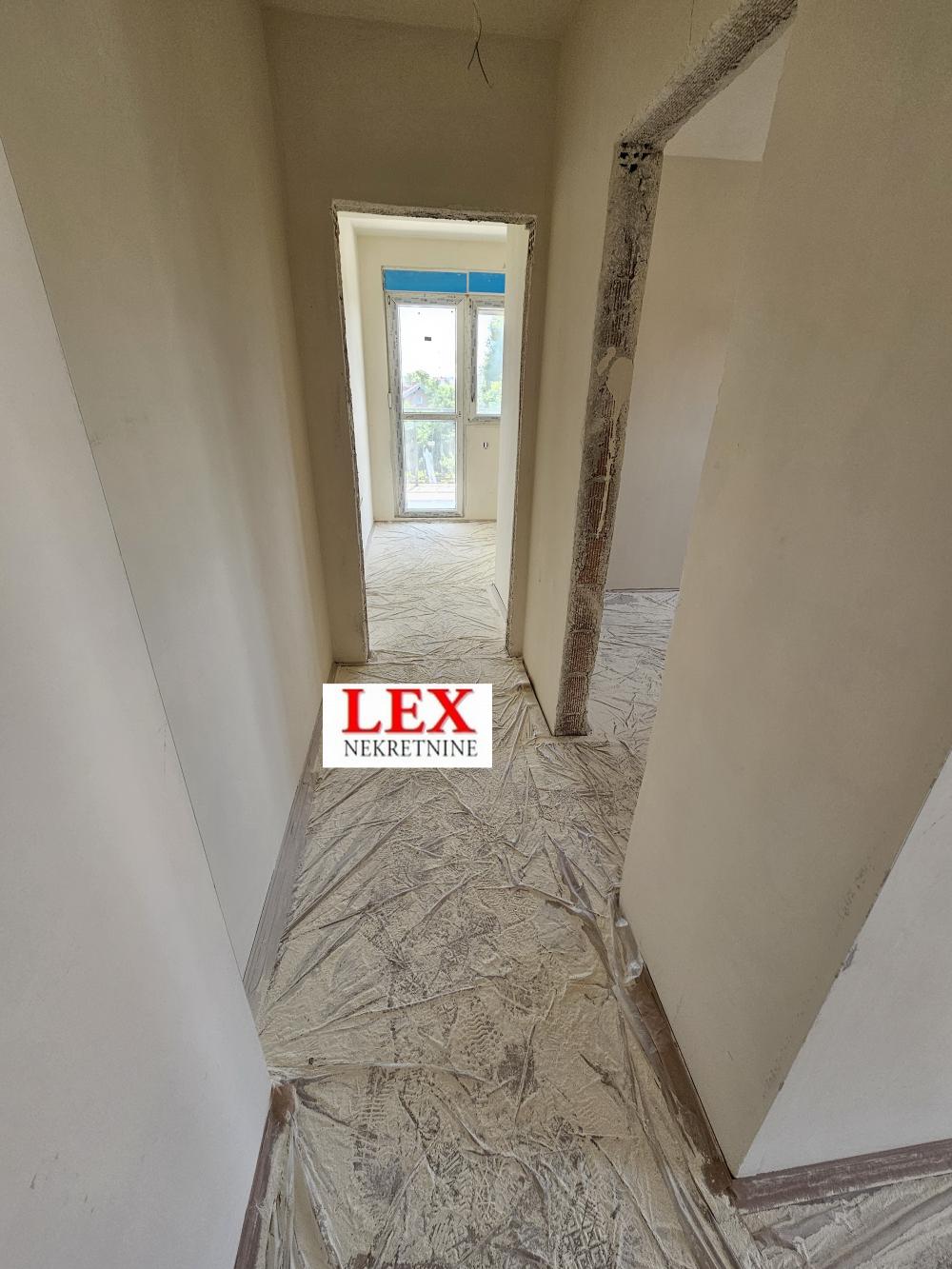 Stan na prodaju u Beogradu, Batajnica, trosoban, 67m2, cena 111144 evra
