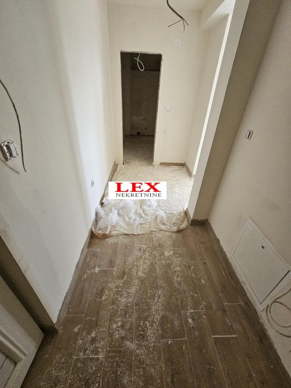 Stan na prodaju u Beogradu, Batajnica, trosoban, 67m2, cena 111144 evra