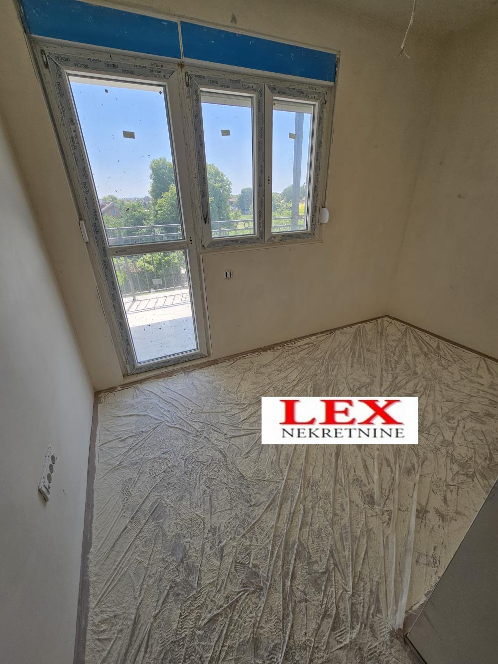 Stan na prodaju u Beogradu, Batajnica, trosoban, 67m2, cena 111144 evra