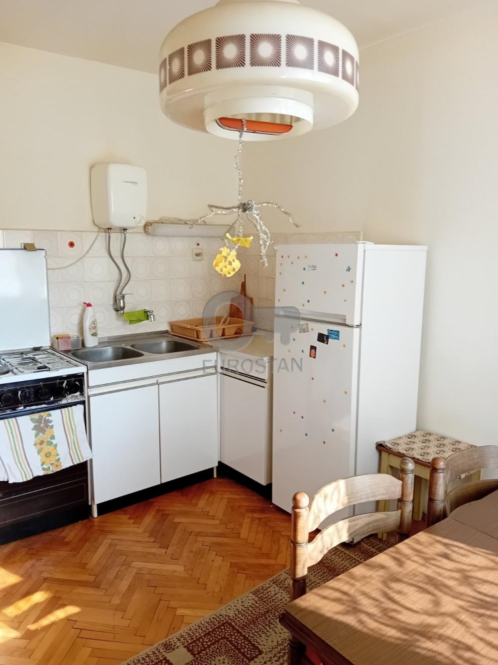 Stan na prodaju u Beogradu, Braće Jerković, dvosoban, 60m2, cena 120000 evra