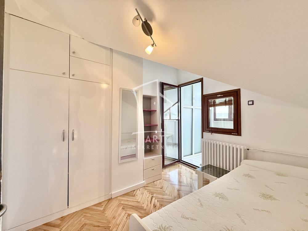 Stan na prodaju u Beogradu, Rakovica, troiposoban, 86m2, cena 192000 evra