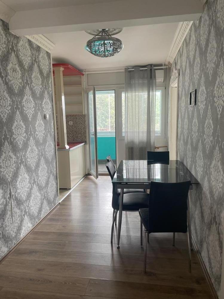 Stan na prodaju u Beogradu, Voždovac, trosoban, 61m2, cena 168000 evra