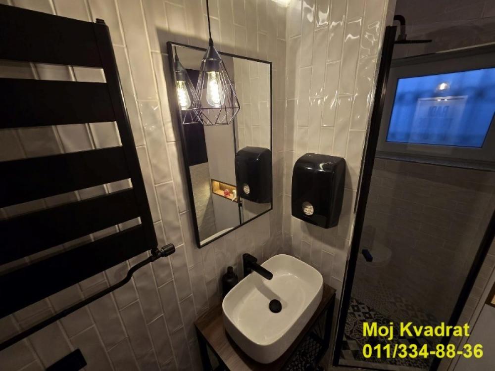 Stan na prodaju u Beogradu, Novi Beograd blok 38 (OŠ Ratko Mitrović), troiposoban, 64m2, cena 219000 evra