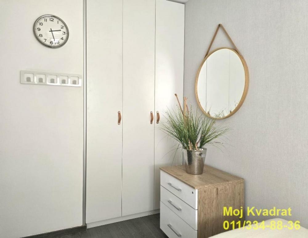Stan na prodaju u Beogradu, Novi Beograd blok 38 (OŠ Ratko Mitrović), troiposoban, 64m2, cena 219000 evra