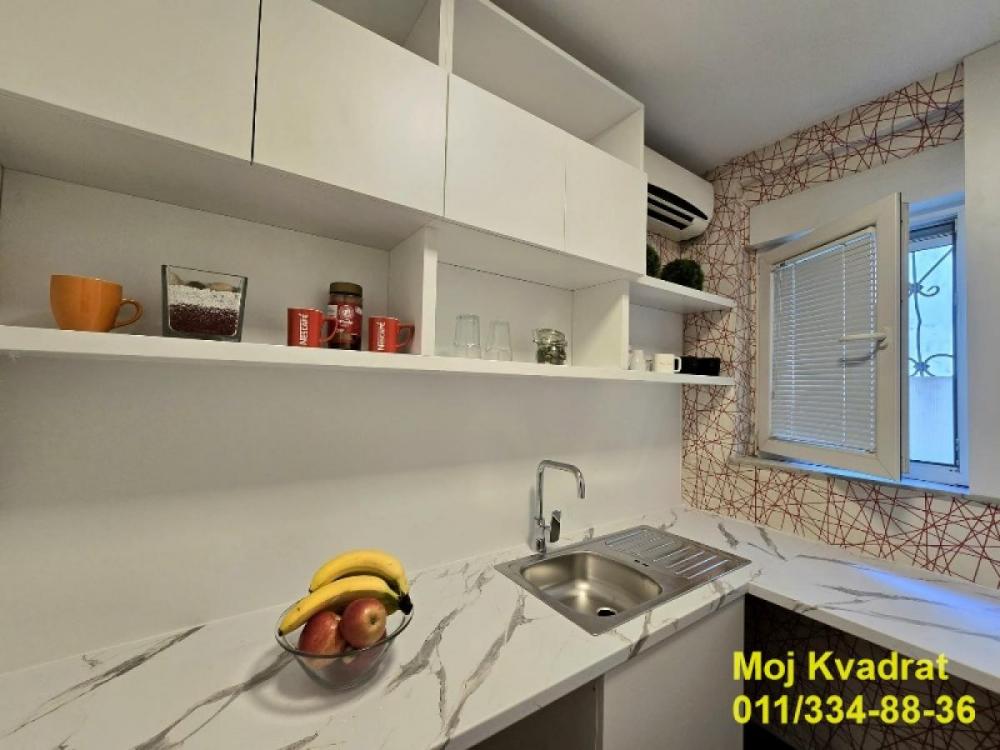 Stan na prodaju u Beogradu, Novi Beograd blok 38 (OŠ Ratko Mitrović), troiposoban, 64m2, cena 219000 evra