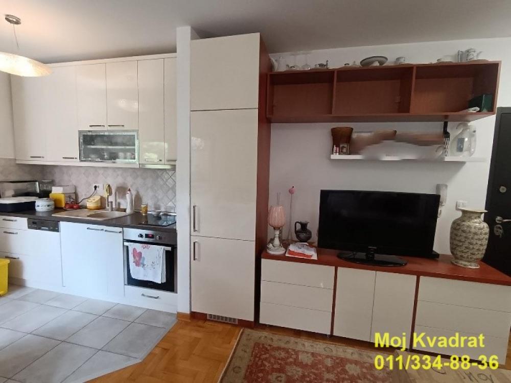 Stan na prodaju u Beogradu, Žarkovo, jednoiposoban, 39m2, cena 120000 evra